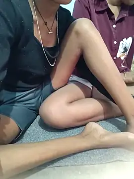 Snapshot of Unique_girls90 chatting on February 2, 2026, 5:50 am Unique girls90 online show from February 2, 2026, 5:50 am