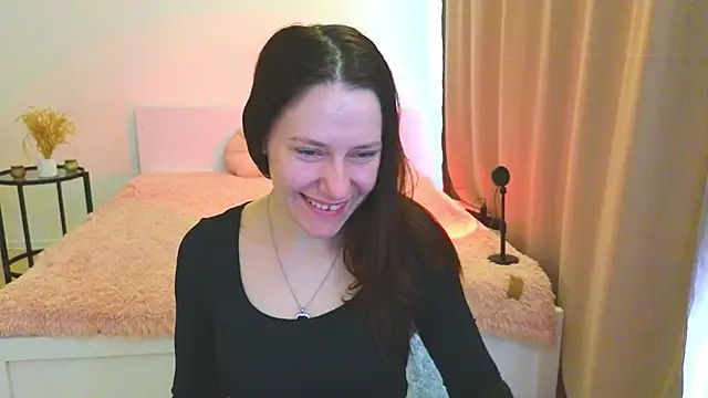 Annaabels online show from April 9, 2026, 7:25 am