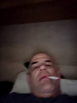 Snapshot of DeeBestEver chatting on November 10, 2025, 5:40 pm DeeBestEver online show from November 10, 2025, 5:40 pm