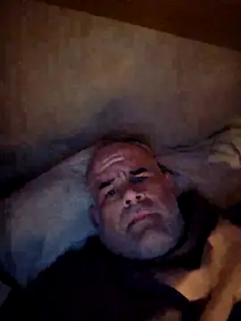 Snapshot of DeeBestEver chatting on October 13, 2025, 12:40 pm DeeBestEver online show from October 13, 2025, 12:40 pm