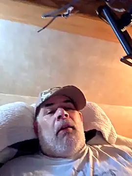 Snapshot of DeeBestEver chatting on December 22, 2025, 1:17 am DeeBestEver online show from December 22, 2025, 1:17 am