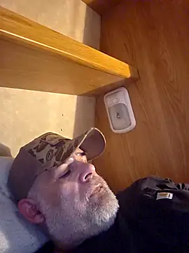 Snapshot of DeeBestEver chatting on April 9, 2026, 3:18 pm DeeBestEver online show from April 9, 2026, 3:18 pm