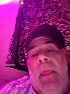 Snapshot of DeeBestEver chatting on November 17, 2025, 12:53 pm DeeBestEver online show from November 17, 2025, 12:53 pm