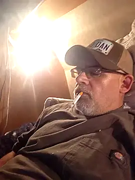 Snapshot of DeeBestEver chatting on November 24, 2025, 4:56 am DeeBestEver online show from November 24, 2025, 4:56 am