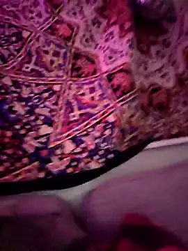 Snapshot of DeeBestEver chatting on November 12, 2025, 1:15 pm DeeBestEver online show from November 12, 2025, 1:15 pm