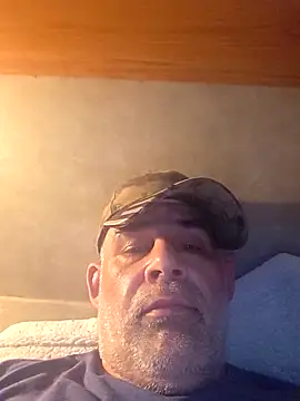 Snapshot of DeeBestEver chatting on November 15, 2025, 10:14 pm DeeBestEver online show from November 15, 2025, 10:14 pm