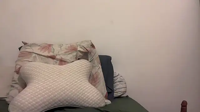 nanaisbackk online show from February 2, 2026, 11:48 pm