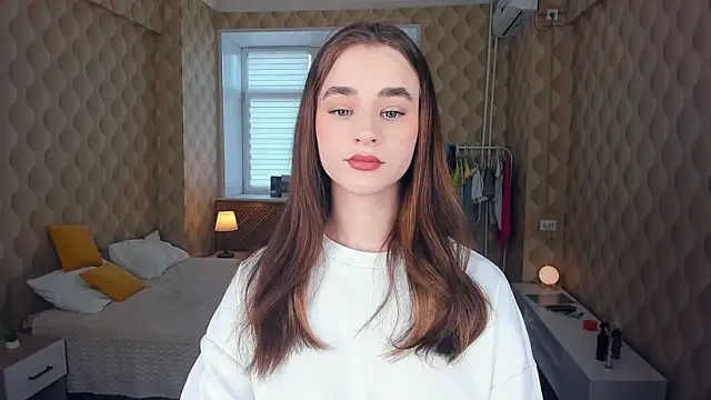 JinnyMcie online show from October 15, 2025, 9:17 am