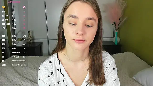 Snapshot of JinnyMcie chatting on March 25, 2026, 9:30 am JinnyMcie online show from March 25, 2026, 9:30 am