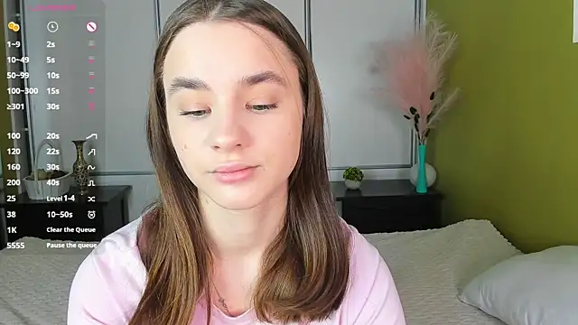 Snapshot of JinnyMcie chatting on March 29, 2026, 10:17 am JinnyMcie online show from March 29, 2026, 10:17 am