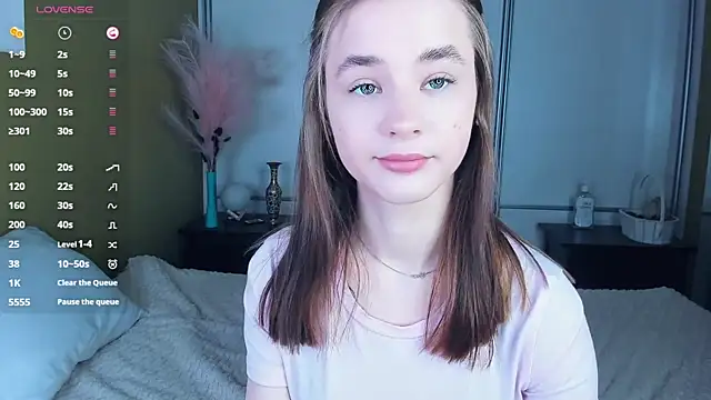 Snapshot of JinnyMcie chatting on March 18, 2026, 8:06 am JinnyMcie online show from March 18, 2026, 8:06 am