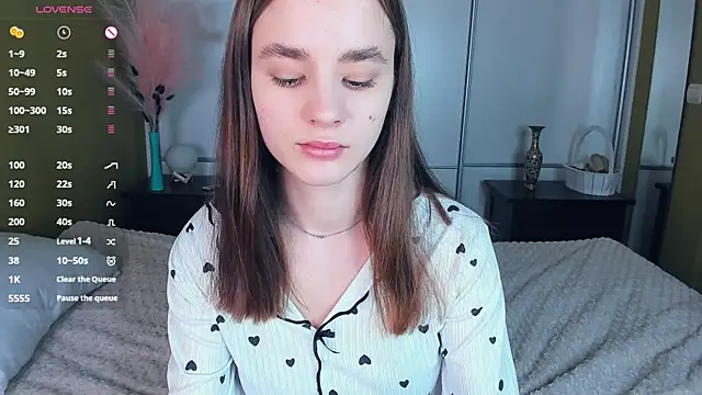 Snapshot of JinnyMcie chatting on March 22, 2026, 8:16 am JinnyMcie online show from March 22, 2026, 8:16 am