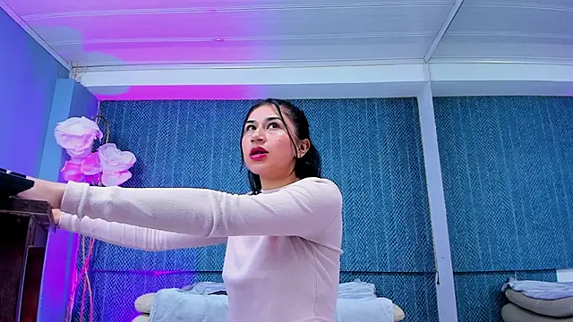 LeaMoreau22 online show from January 16, 2026, 3:10 am