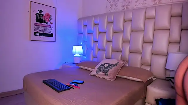 Peyton louise online show from November 9, 2025, 12:20 pm