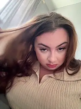 MadelineLeah online show from June 9, 2026, 6:31 pm