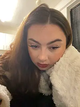 MadelineLeah online show from June 11, 2026, 1:16 am