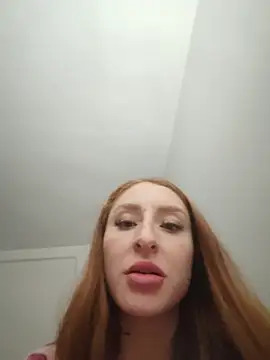 Snapshot of Bennuluspeach_ chatting on July 12, 2026, 2:56 am Bennuluspeach online show from July 12, 2026, 2:56 am
