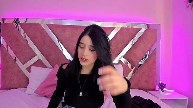 MeganR  online show from December 22, 2025, 11:10 am