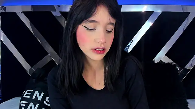 MeganR  online show from May 1, 2026, 11:15 am