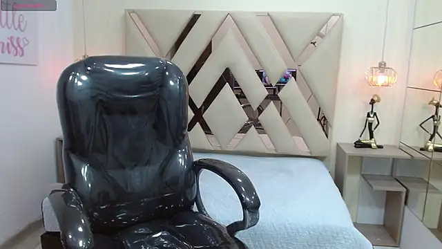 Snapshot of StiwenTwink chatting on March 26, 2026, 2:59 pm StiwenTwink online show from March 26, 2026, 2:59 pm