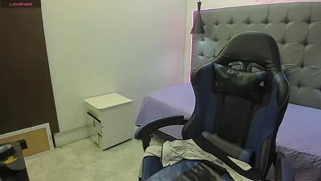 Snapshot of StiwenTwink chatting on March 27, 2026, 6:09 pm StiwenTwink online show from March 27, 2026, 6:09 pm