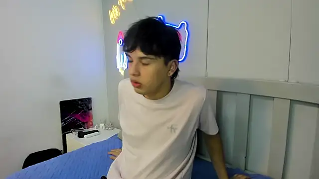 StiwenTwink online show from November 22, 2025, 3:00 pm