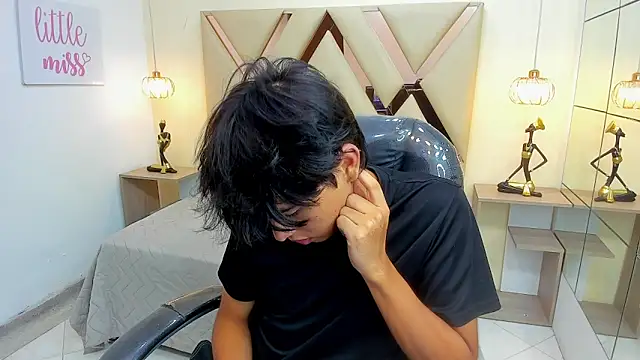 Snapshot of StiwenTwink chatting on February 12, 2026, 12:38 pm StiwenTwink online show from February 12, 2026, 12:38 pm