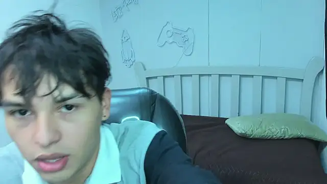 StiwenTwink online show from October 1, 2025, 2:54 pm