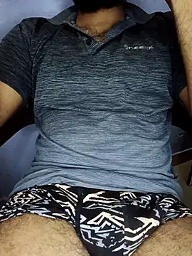 Snapshot of bhaveshPlayboy chatting on October 16, 2025, 11:40 am bhaveshPlayboy online show from October 16, 2025, 11:40 am