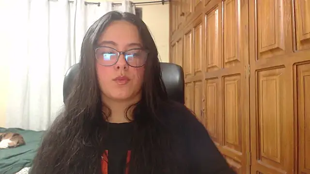 Venus cat  online show from February 21, 2026, 3:19 am