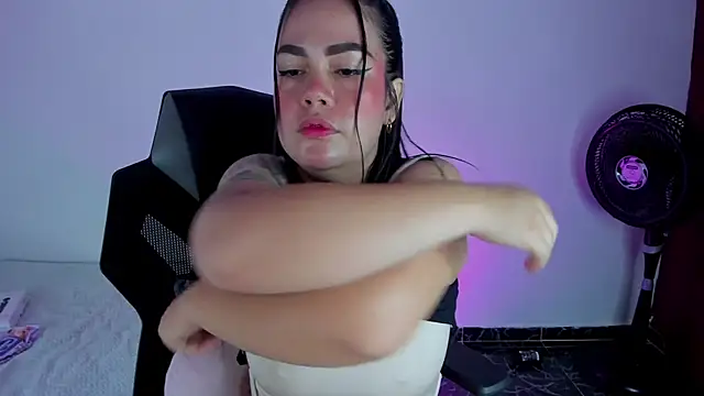 sweet charm  online show from January 7, 2026, 4:39 am