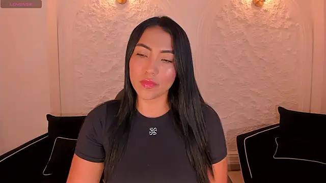 NatalieLewis online show from April 27, 2026, 12:03 pm