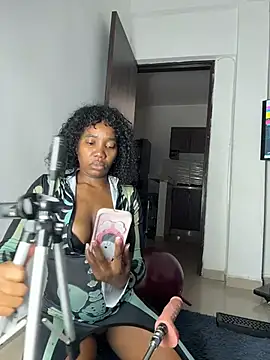 MerliaSsomer online show from October 31, 2025, 1:41 pm