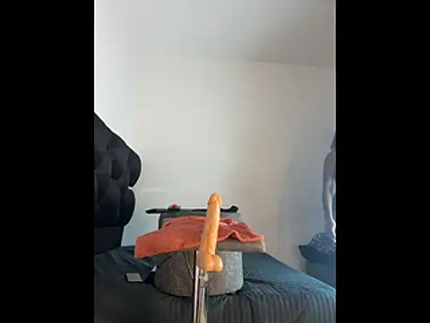 MerliaSsomer online show from October 23, 2025, 1:43 pm