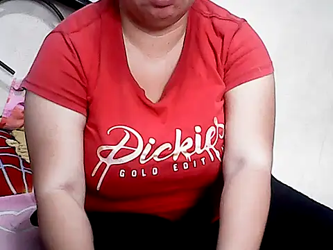 HornyPussie69 online show from June 25, 2026, 12:19 am