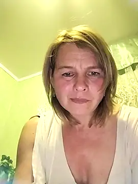 Masha412111 online show from November 3, 2025, 6:44 pm