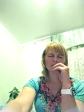 Masha412111 online show from October 6, 2025, 8:42 pm