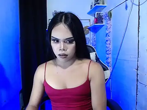 Snapshot of ella_foxtrot chatting on April 14, 2026, 9:42 pm ella foxtrot online show from April 14, 2026, 9:42 pm