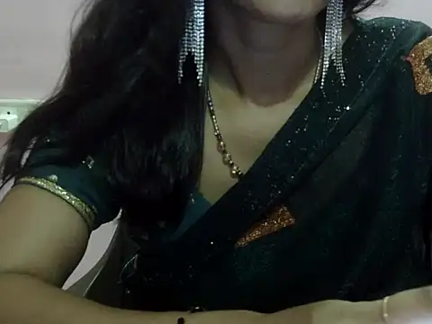 Laila Cute online show from May 28, 2026, 4:02 pm