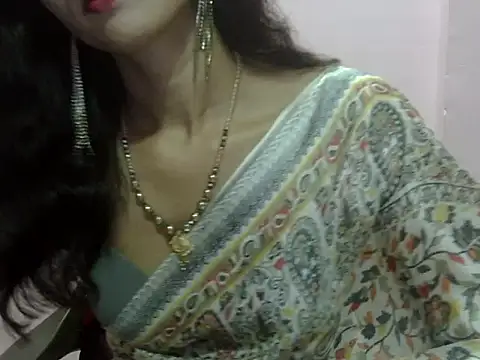 Laila Cute online show from July 8, 2026, 3:24 pm