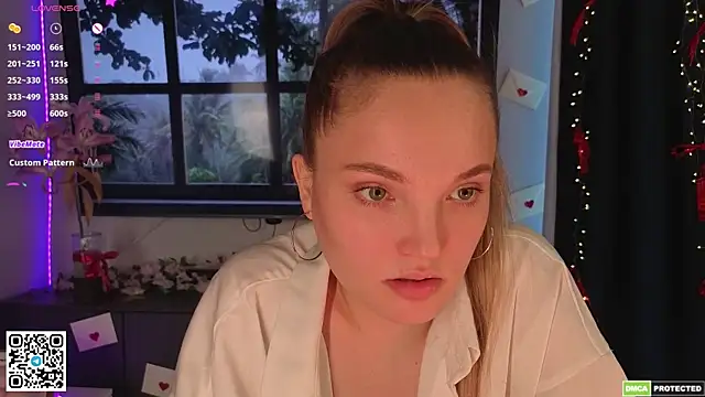 JulieLupo online show from April 25, 2026, 1:41 pm