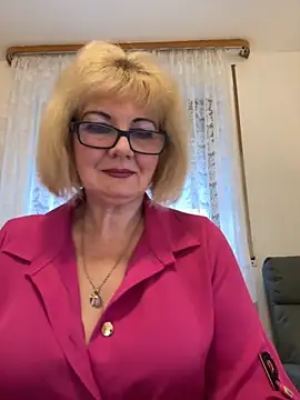 BoloshkaBlonda online show from November 28, 2025, 2:39 pm