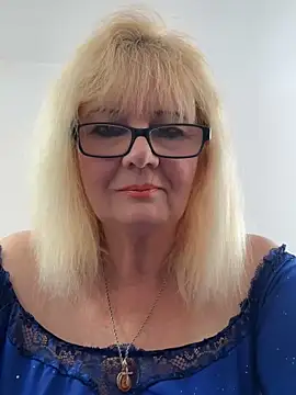 BoloshkaBlonda online show from October 7, 2025, 10:38 am