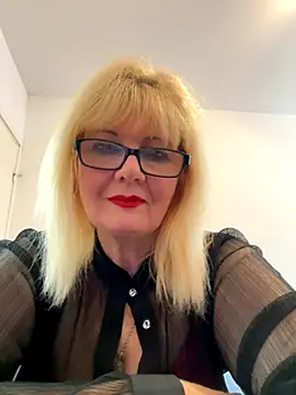 BoloshkaBlonda online show from October 8, 2025, 9:55 am