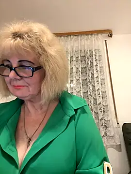 BoloshkaBlonda online show from November 29, 2025, 6:30 pm