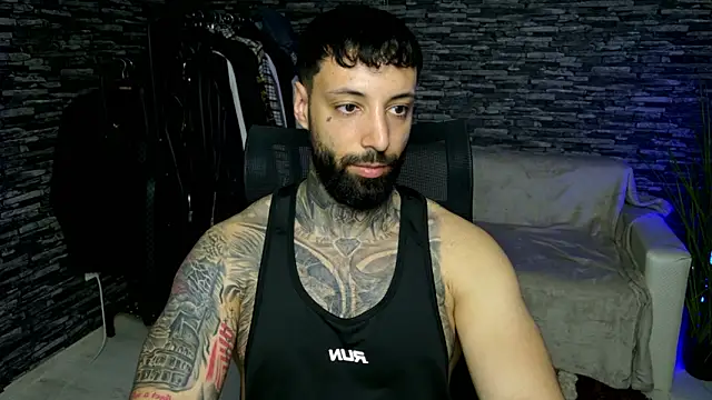 MasculineGuy99 online show from May 14, 2026, 6:38 pm