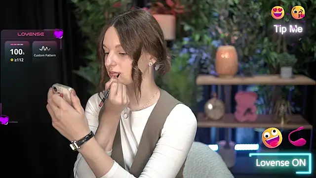 xoxo molly online show from November 10, 2025, 10:59 pm