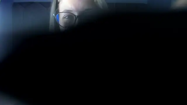 sarah sweett  online show from May 4, 2026, 3:48 pm