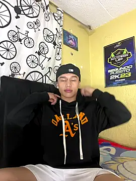 lyan t2 online show from October 17, 2025, 4:38 am