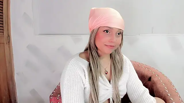 Molly Logan online show from March 6, 2026, 8:48 pm